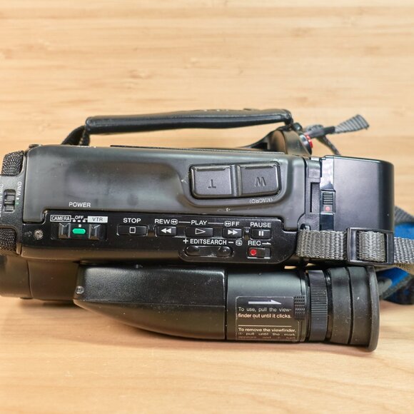 Sony Handycam CCD-TR51 NTSC Video8 Camera Camcorder, Made in Japan - Picture 7 of 7